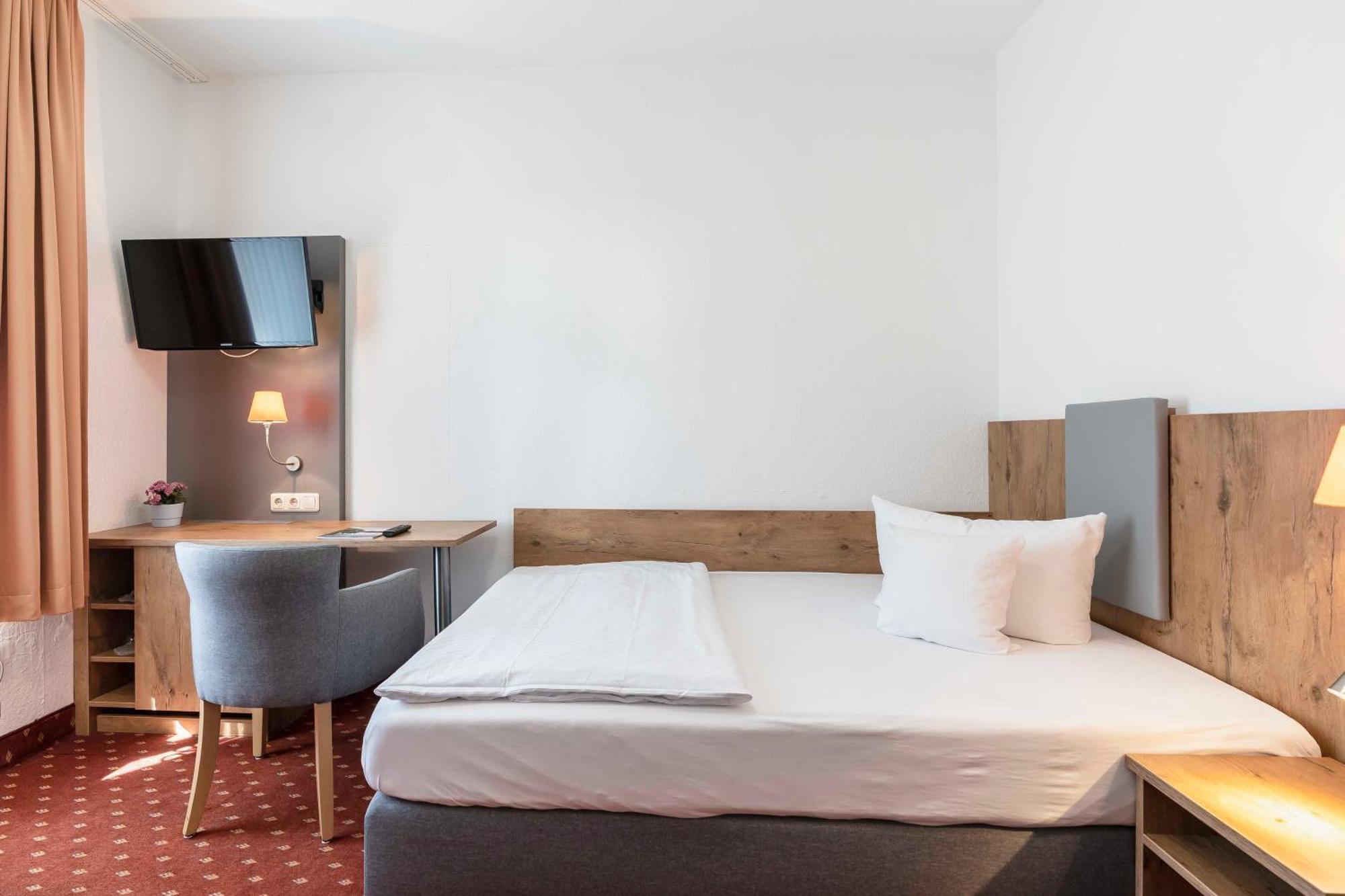 Hotel Markgraf ليهنين المظهر الخارجي الصورة