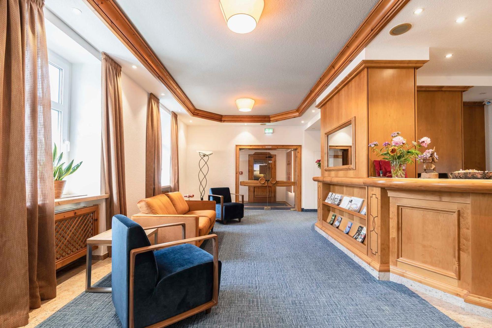 Hotel Markgraf ليهنين المظهر الخارجي الصورة